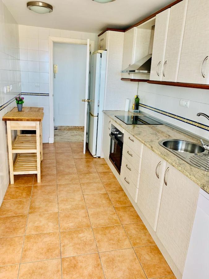 Penthouse Mit Private Dachterrasse Und Blick Auf Das Meer, Berge ,Hafen Estepona Zewnętrze zdjęcie