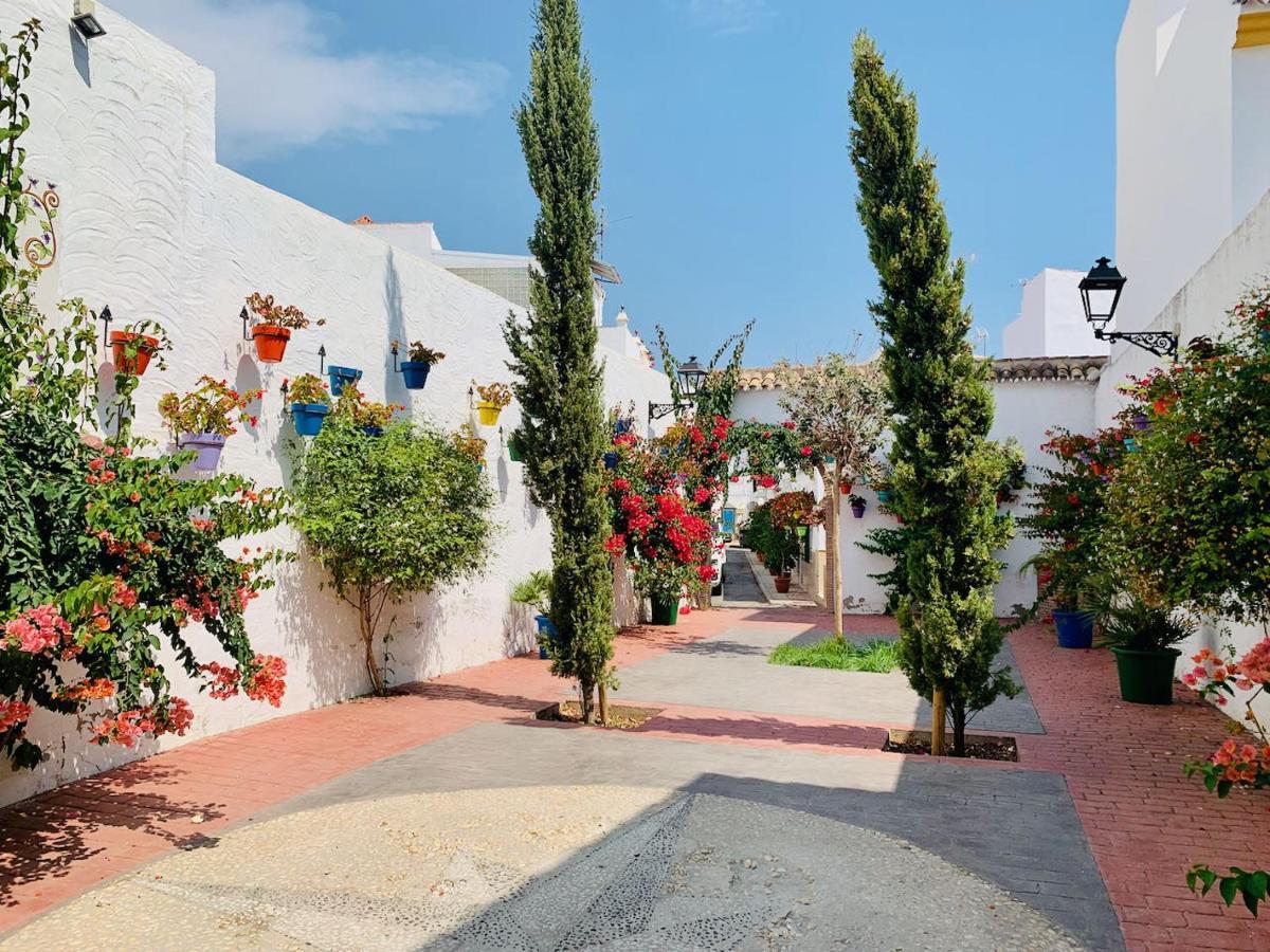 Penthouse Mit Private Dachterrasse Und Blick Auf Das Meer, Berge ,Hafen Estepona Zewnętrze zdjęcie